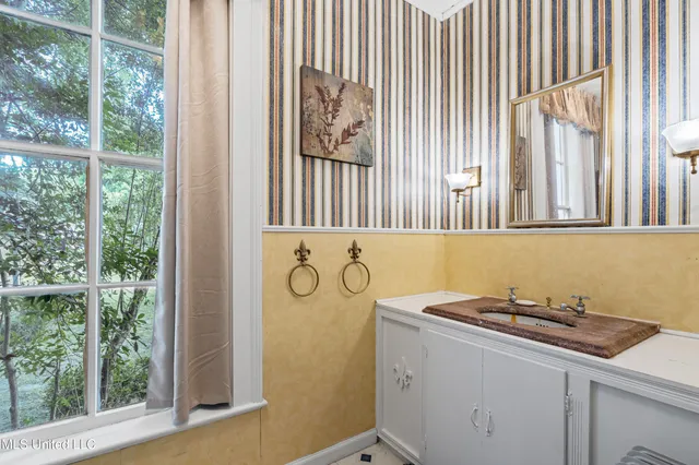 $249,900 | 224 South Ward Street, Senatobia, MS 38668