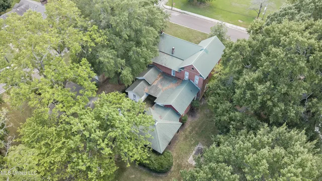 $249,900 | 224 South Ward Street, Senatobia, MS 38668