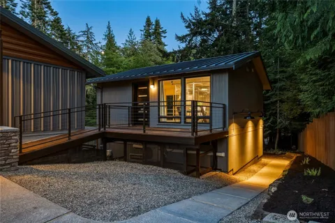 $1,900,000 | 4101 Edith Point Road, Anacortes, WA 98221