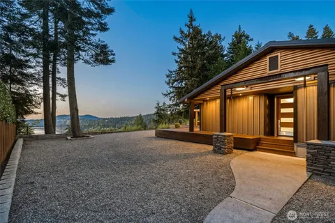 $1,900,000 | 4101 Edith Point Road, Anacortes, WA 98221