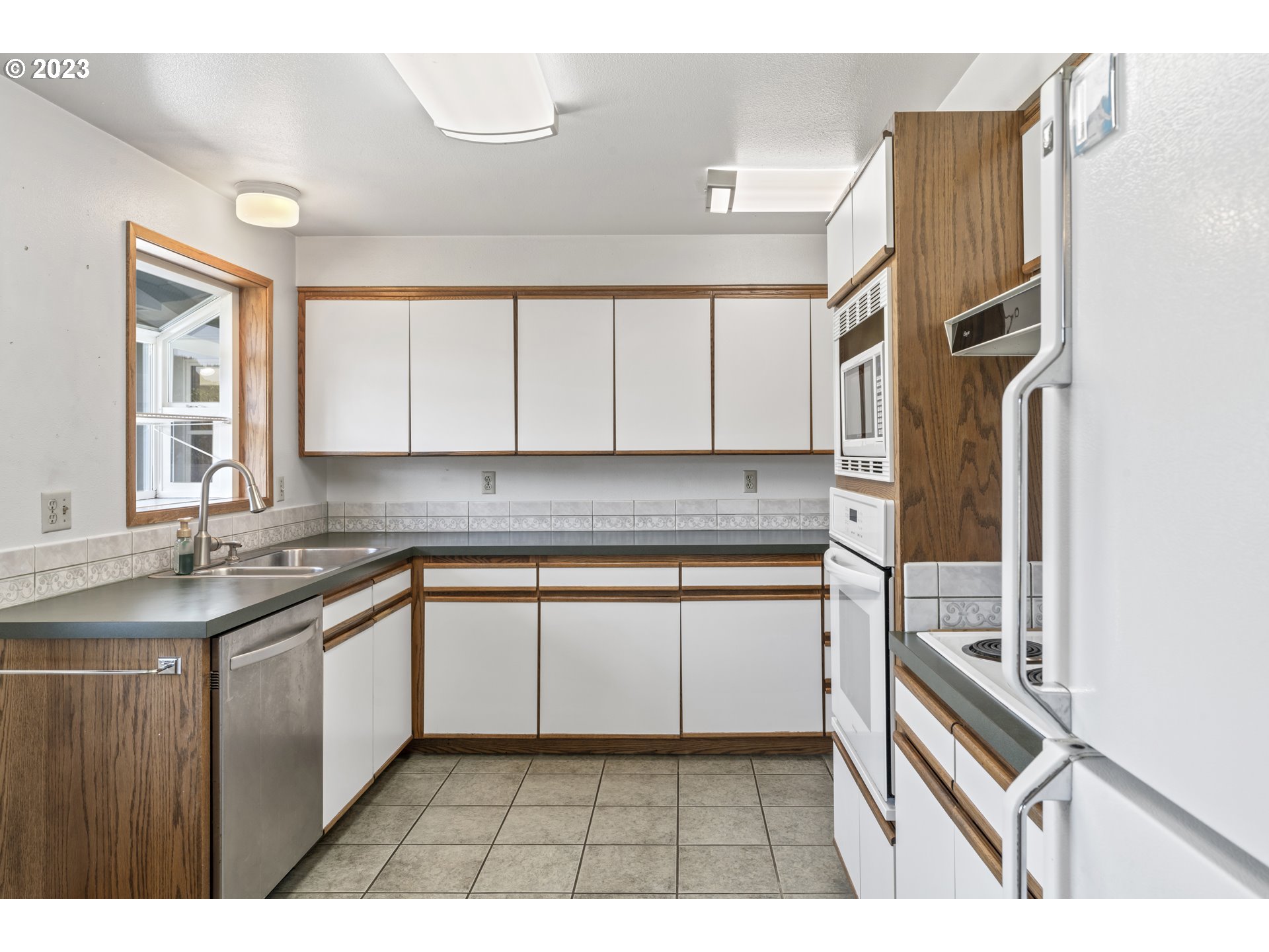 2752 Ridgeway Drive Reedsport, OR 97467 - Photo 13 of 29 Gallery Image 13