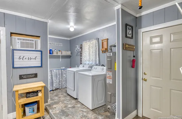 $199,900 | 317 Studer Park, Uvalde, TX 78801