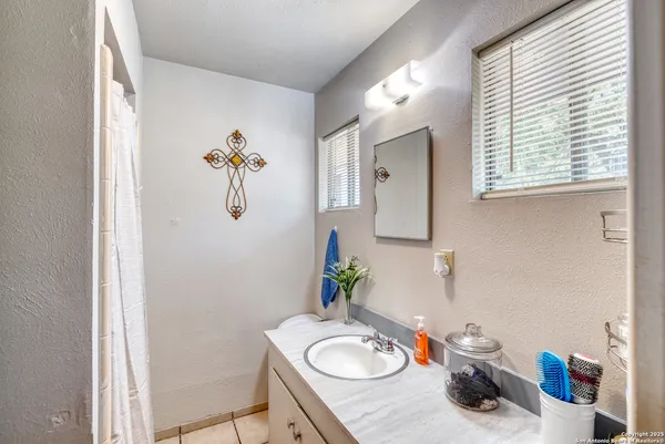 $199,900 | 317 Studer Park, Uvalde, TX 78801