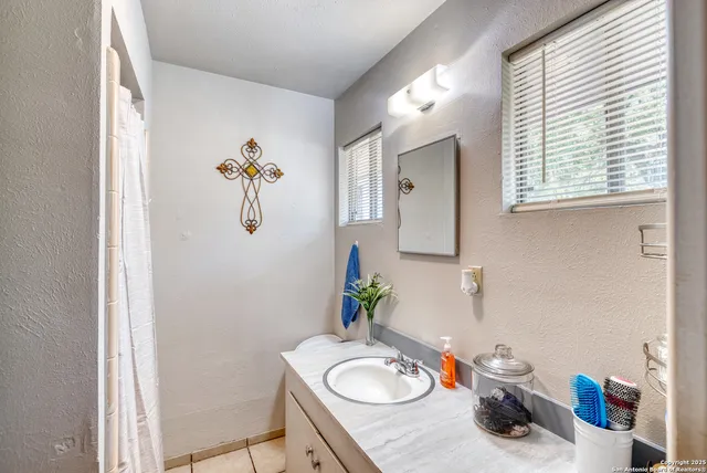 $209,990 | 317 Studer Park, Uvalde, TX 78801