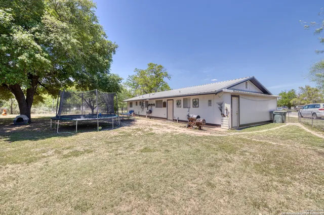 $209,990 | 317 Studer Park, Uvalde, TX 78801