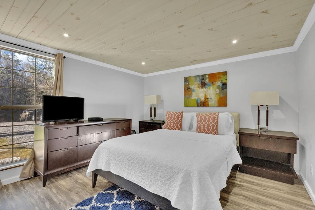 4204 Dellinger Hollow Road Pigeon Forge, TN 37863 - Photo 10 of 31 Gallery Image 10