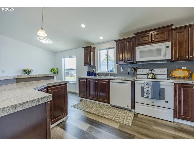 $129,000 | 1415 South Bertelsen Road, Unit 96, Eugene, OR 97402