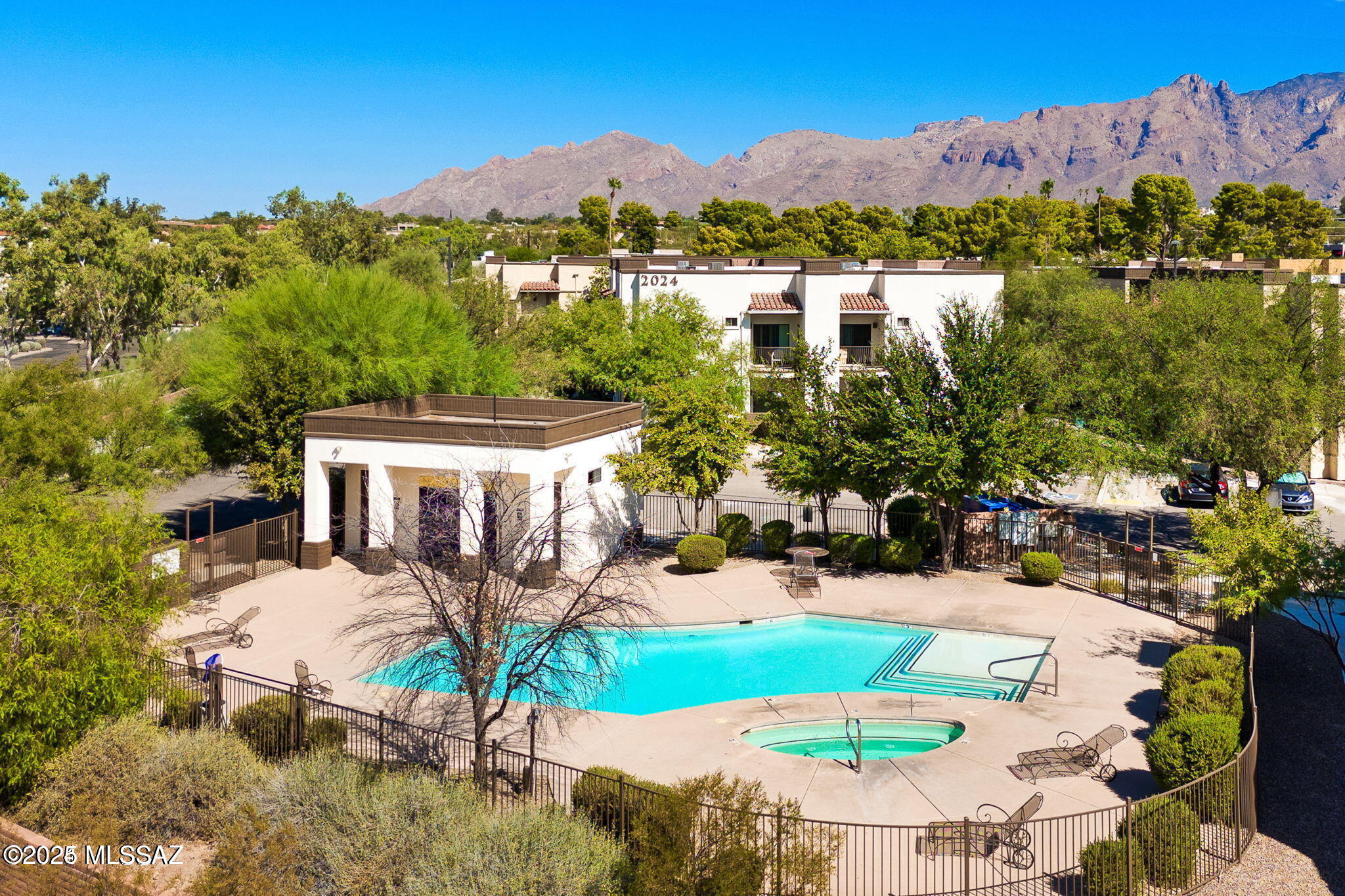 2028 East River Road, Unit 205 Tucson, AZ 85718 - Photo 29 of 42