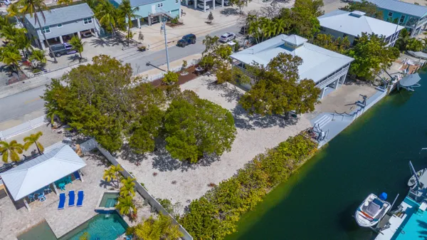 $1,250,000 | 29662 Independence Avenue, Big Pine Key, FL 33043