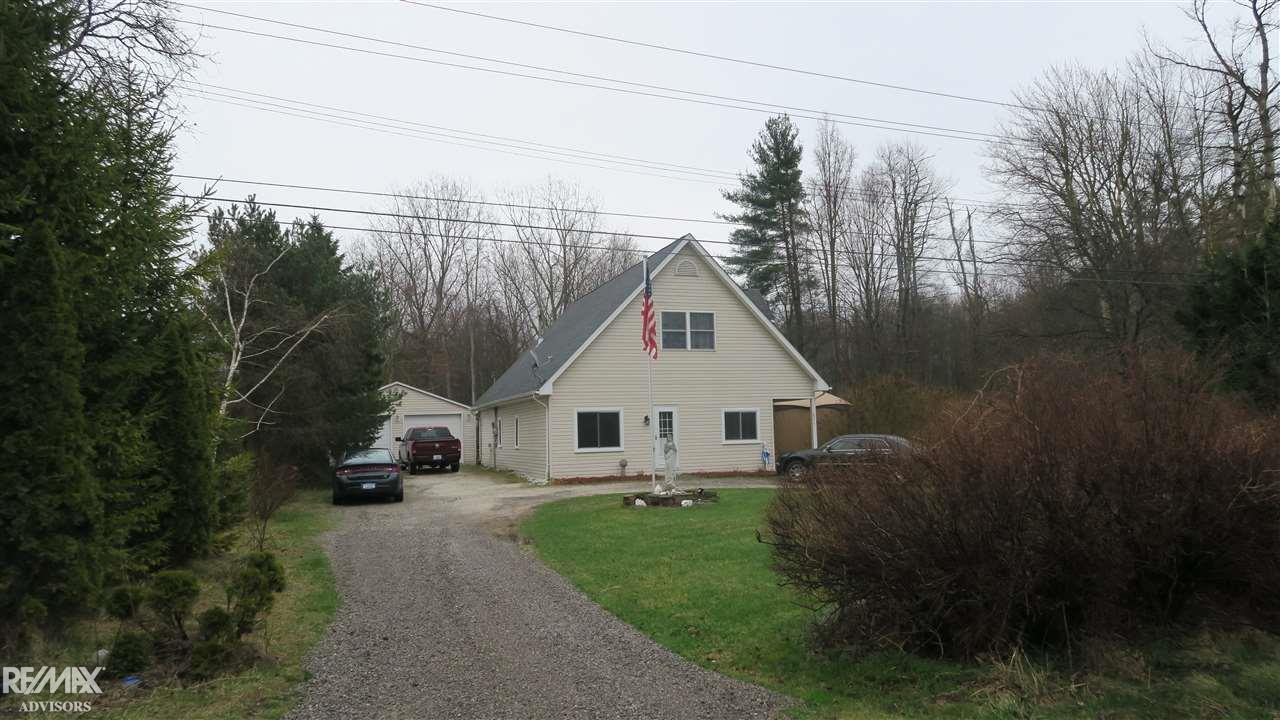 8217 Marsh Road Algonac, MI 48001 - Photo 9 of 42 50010163-8.JPG