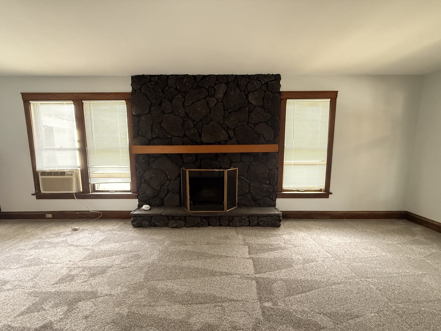 1007 Low Street Bloomington, IL 61701 - Photo 11 of 57