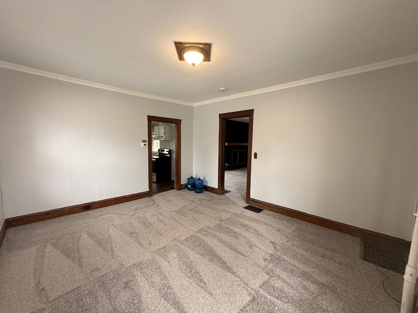 1007 Low Street Bloomington, IL 61701 - Photo 13 of 57