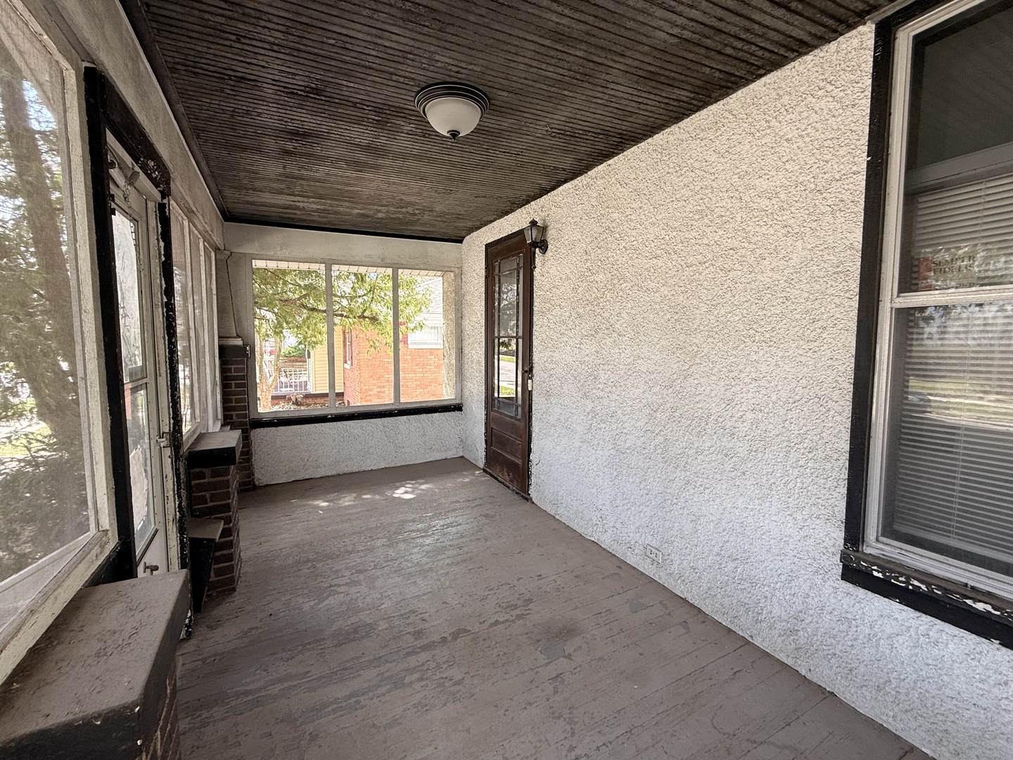 1007 Low Street Bloomington, IL 61701 - Photo 2 of 57