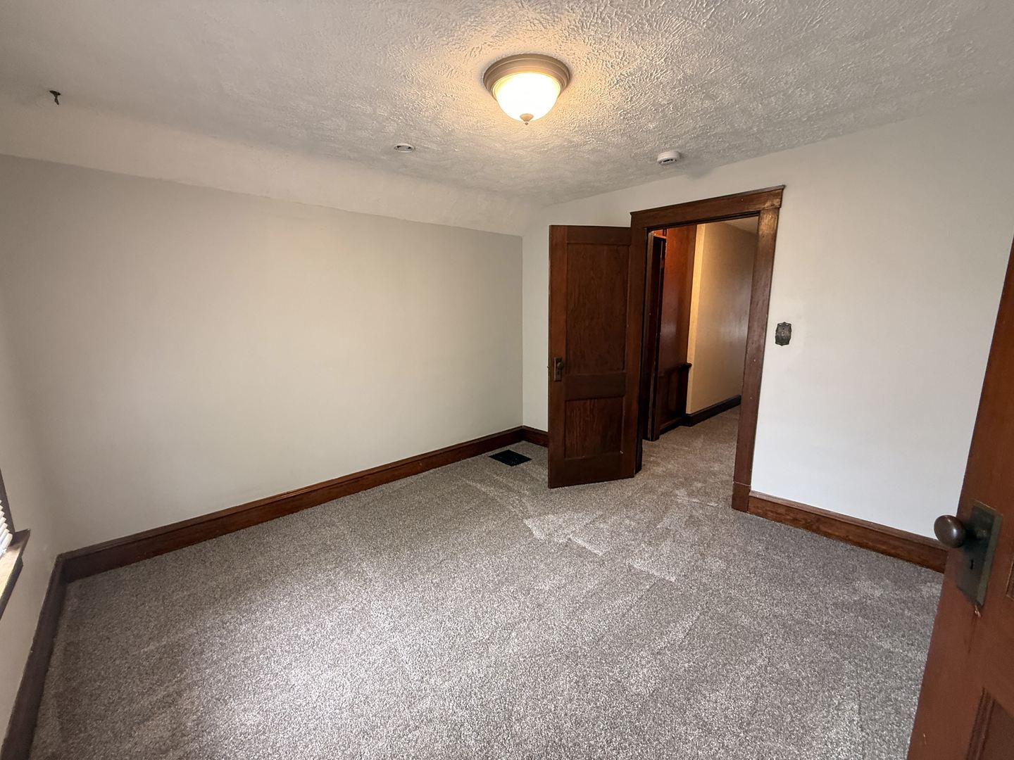 1007 Low Street Bloomington, IL 61701 - Photo 32 of 57