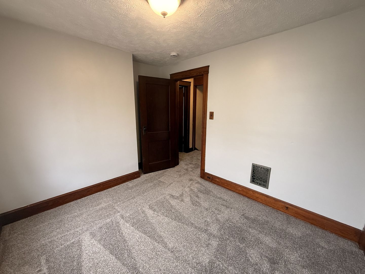 1007 Low Street Bloomington, IL 61701 - Photo 36 of 57