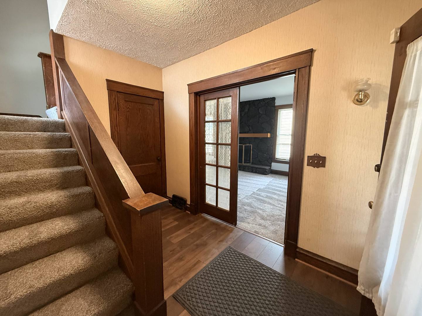 1007 Low Street Bloomington, IL 61701 - Photo 6 of 57