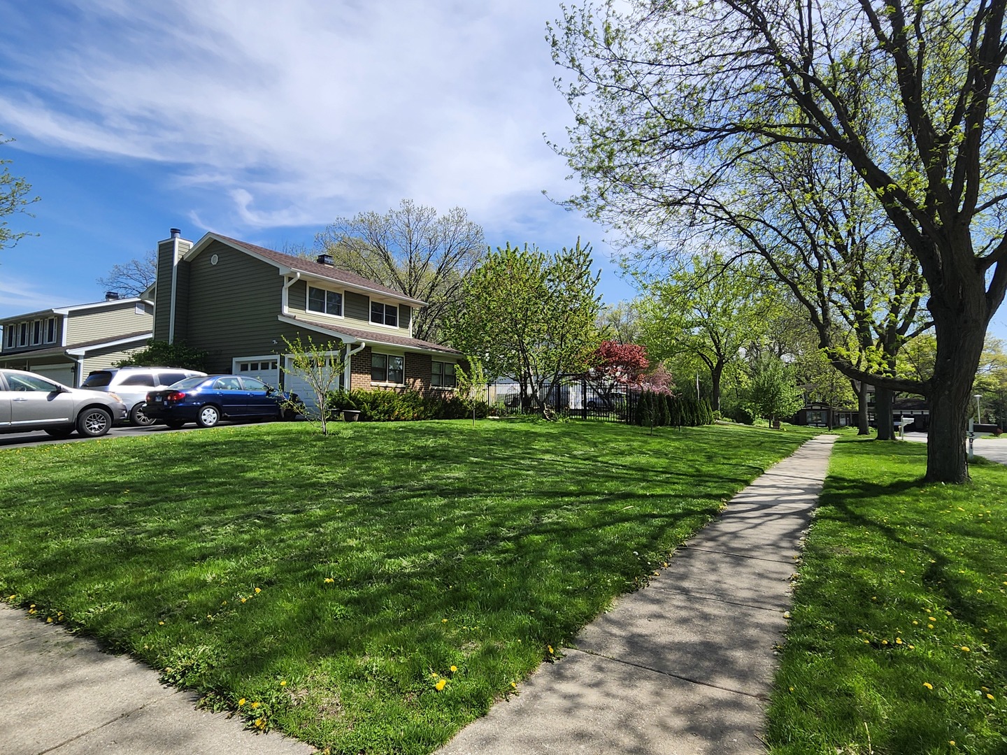 301 Oakbrook Court Bartlett, IL 60103 - Photo 1 of 46