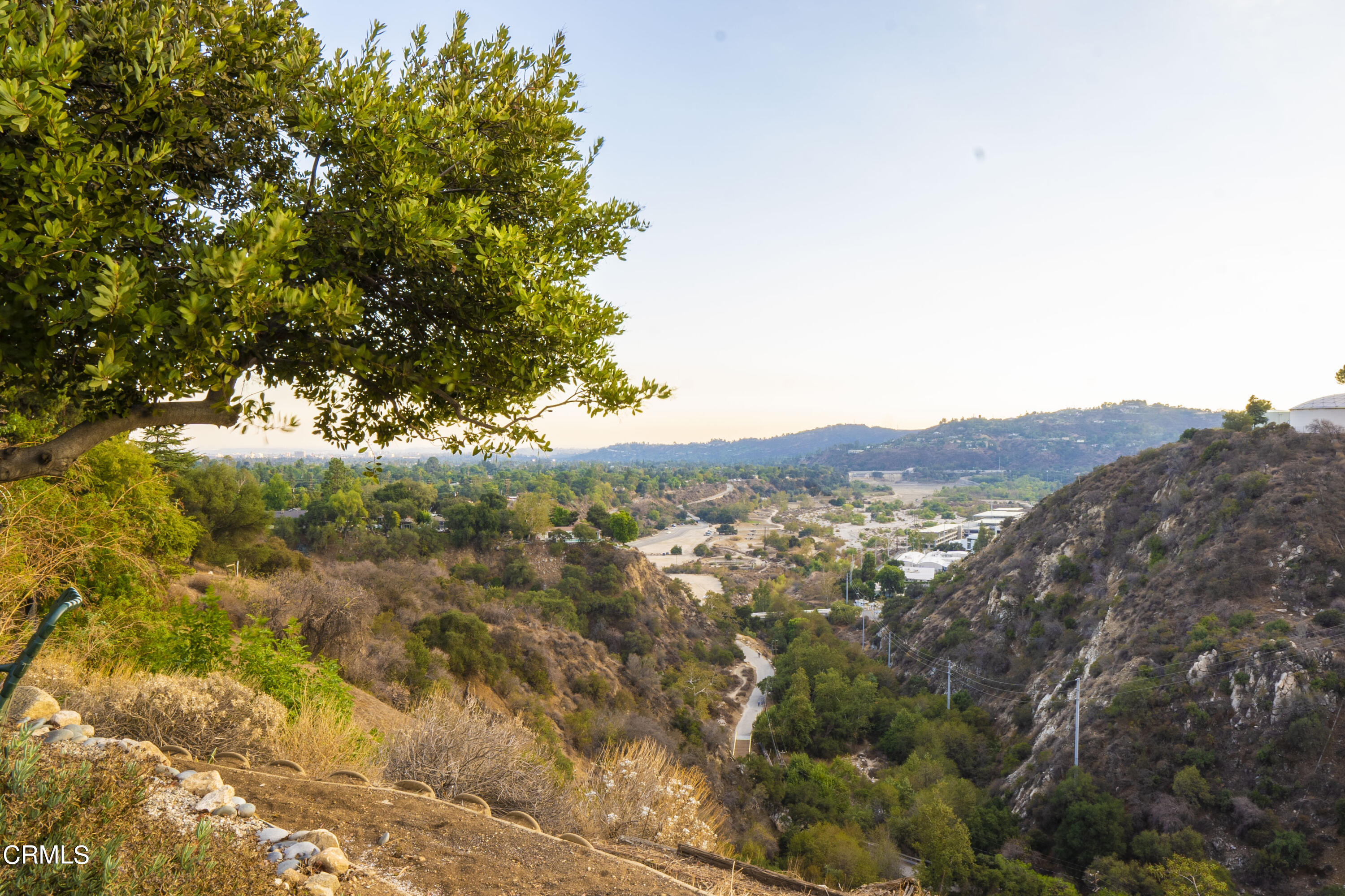 4017 Canyon Dell Drive Altadena, CA 91001 - Photo 17 of 28 a view of city and mountain