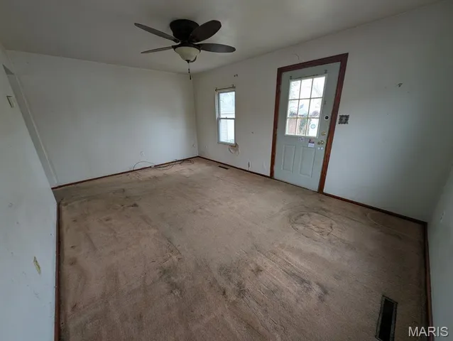 $49,900 | 18 West Garfield Street, Belleville, IL 62220