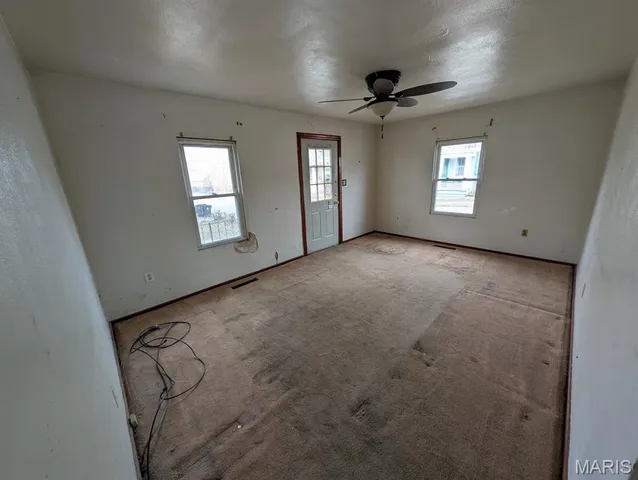 $49,900 | 18 West Garfield Street, Belleville, IL 62220