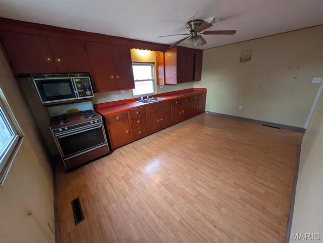 $49,900 | 18 West Garfield Street, Belleville, IL 62220