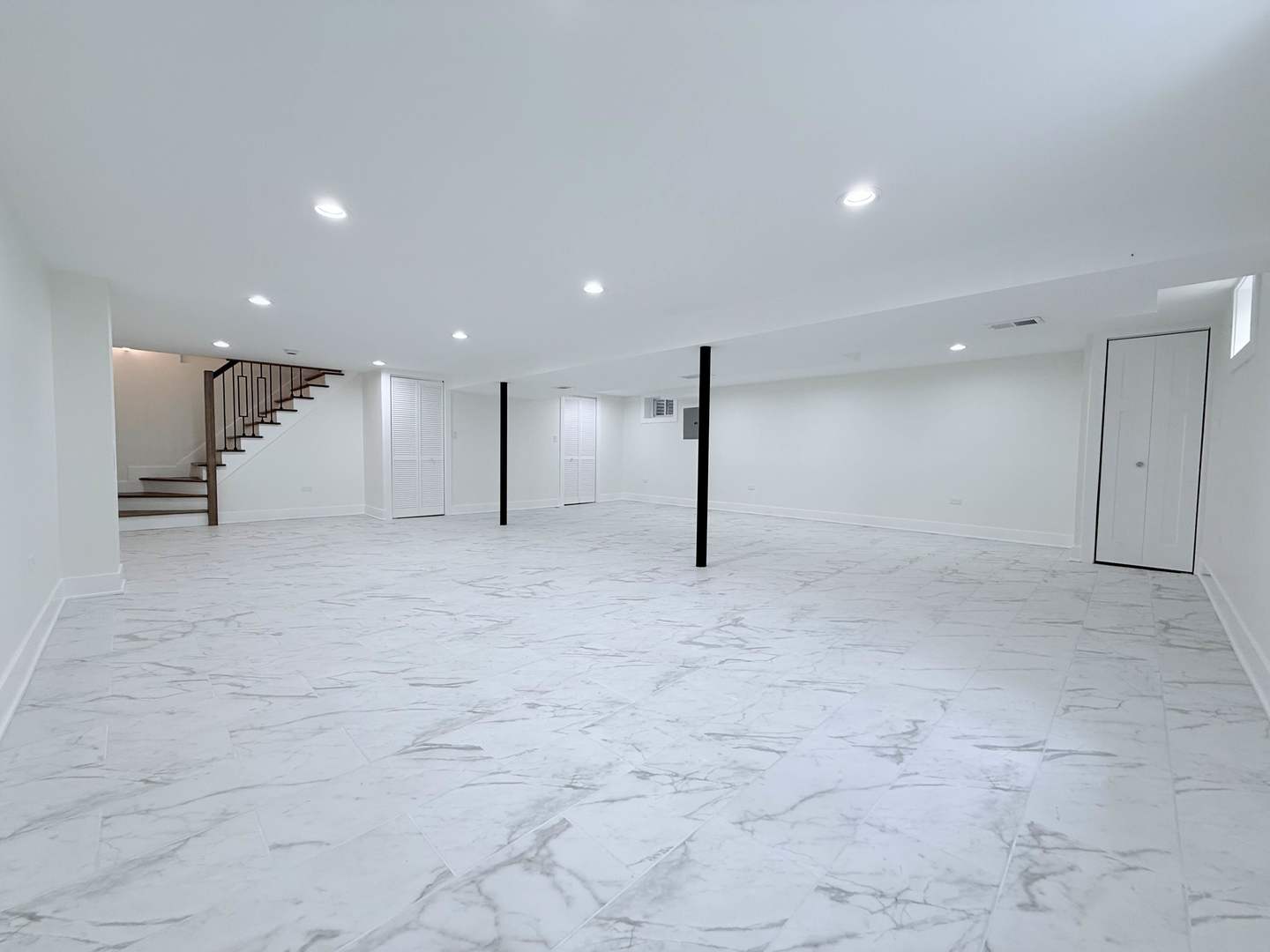 1581 Groton Lane Wheaton, IL 60189 - Photo 14 of 15 a view of an empty room