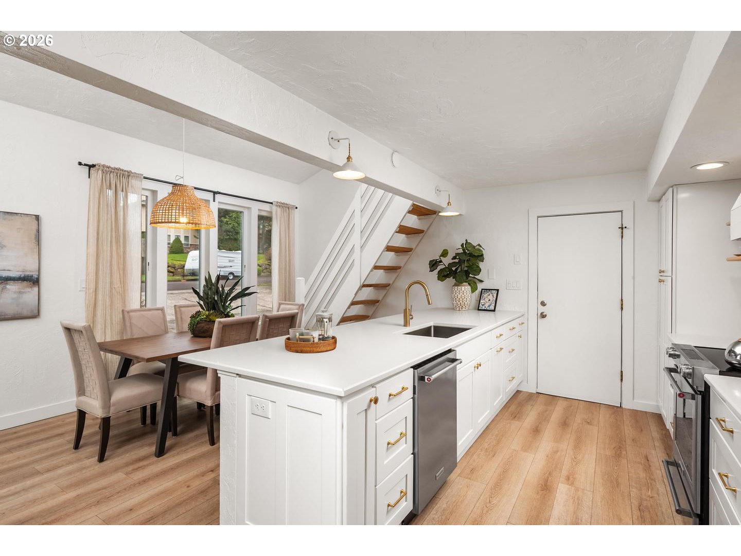 1641 Northwest 31st Avenue Camas, WA 98607 - Photo 15 of 39 a kitchen with a table and chairs