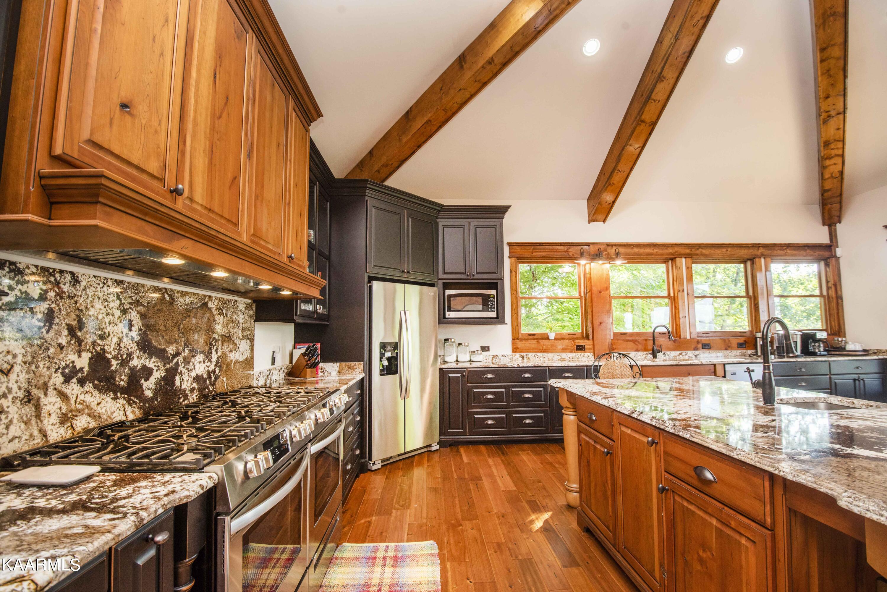 260 Lakeside Ridge Rd Spring Spring City, TN 37381 - Photo 19 of 58 KITCHEN