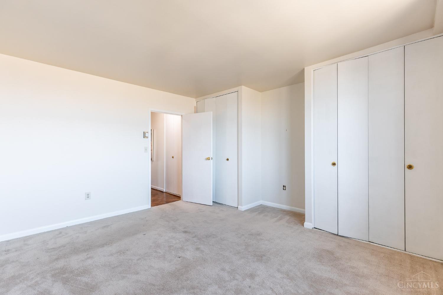 2444 Madison Road, Unit 1702 Cincinnati, OH 45208 - Photo 26 of 48