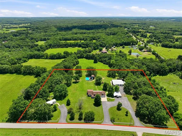 $840,000 | 2622 Old Mt Hope Road, Lonedell, MO 63060