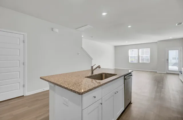 $299,000 | 1471 Central Avenue, Summerville, SC 29483