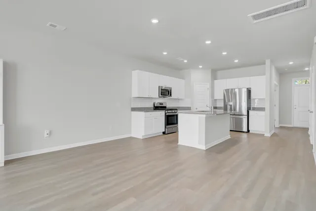 $299,000 | 1471 Central Avenue, Summerville, SC 29483