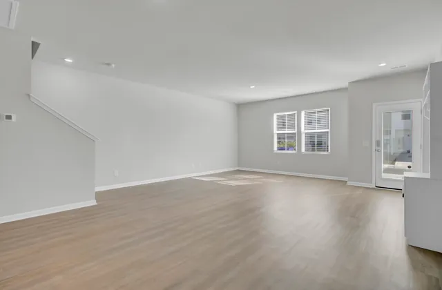 $299,000 | 1471 Central Avenue, Summerville, SC 29483