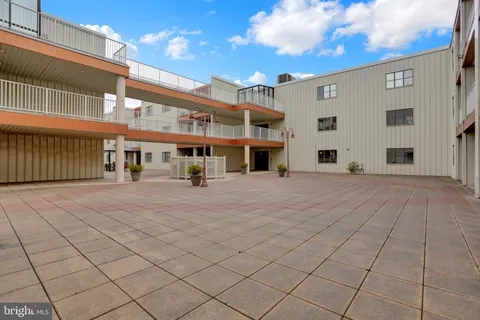 $318,800 | 2702 Lighthouse Point East, Unit 532, Baltimore, MD 21224