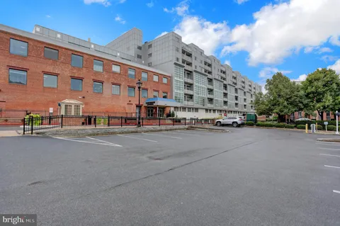 $318,800 | 2702 Lighthouse Point East, Unit 532, Baltimore, MD 21224