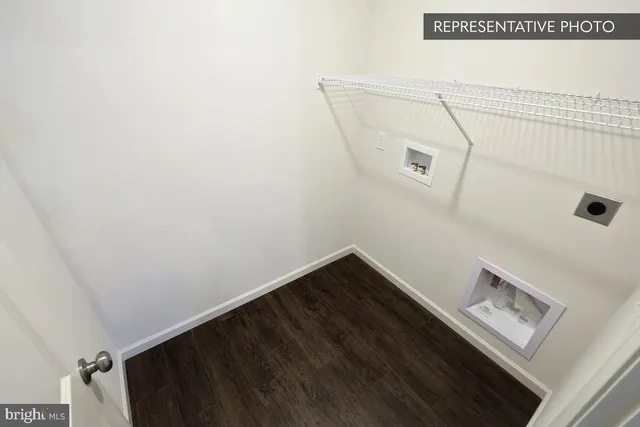 a view of utility room