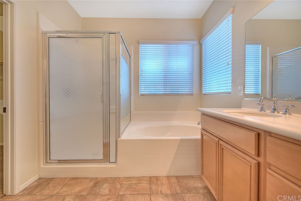 1574 Thunderbird Road Beaumont, CA 92223 - Photo 33 of 41