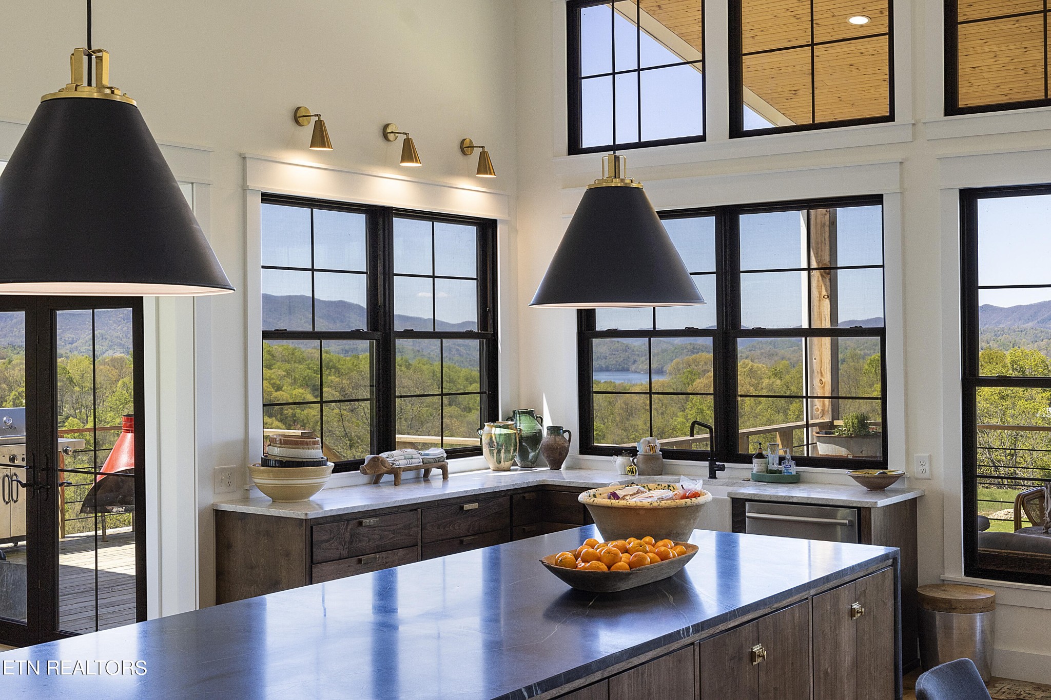 636 Dry Hill Road Butler, TN 37640 - Photo 12 of 51 Gallery Image 12