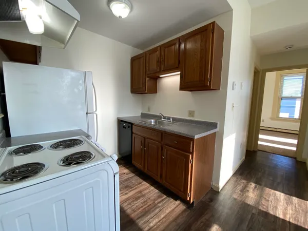 $1,621 | 124 Orange Street, Unit 300, Manchester, NH 03104