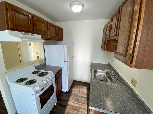 $1,621 | 124 Orange Street, Unit 300, Manchester, NH 03104
