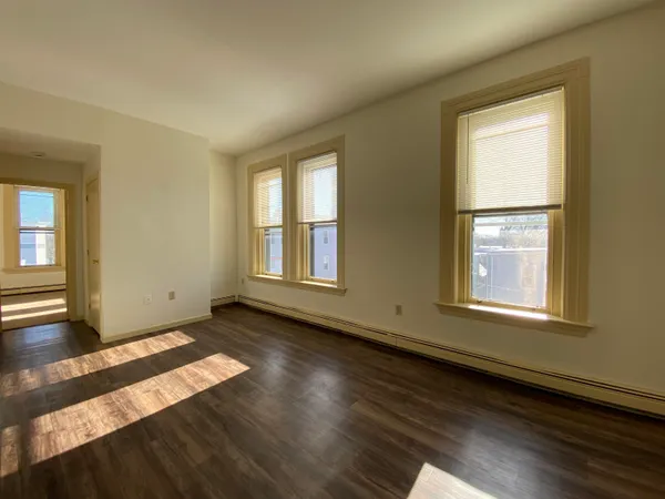 $1,621 | 124 Orange Street, Unit 300, Manchester, NH 03104
