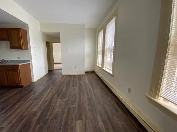 $1,621 | 124 Orange Street, Unit 300, Manchester, NH 03104