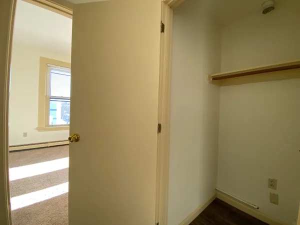 $1,621 | 124 Orange Street, Unit 300, Manchester, NH 03104