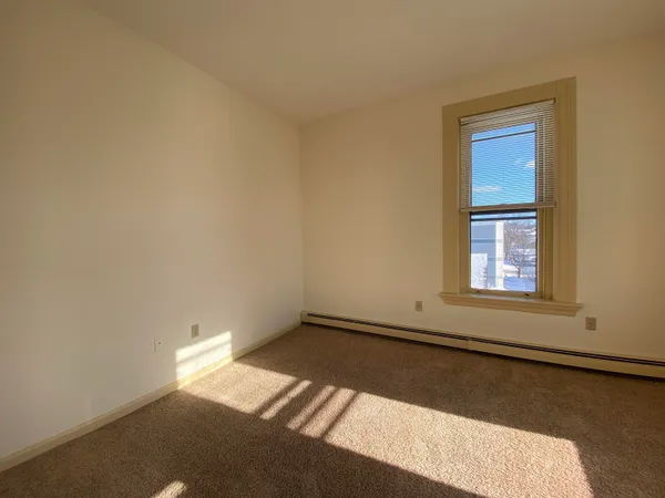 $1,621 | 124 Orange Street, Unit 300, Manchester, NH 03104