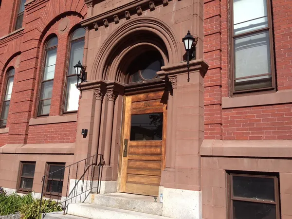 $1,621 | 124 Orange Street, Unit 300, Manchester, NH 03104