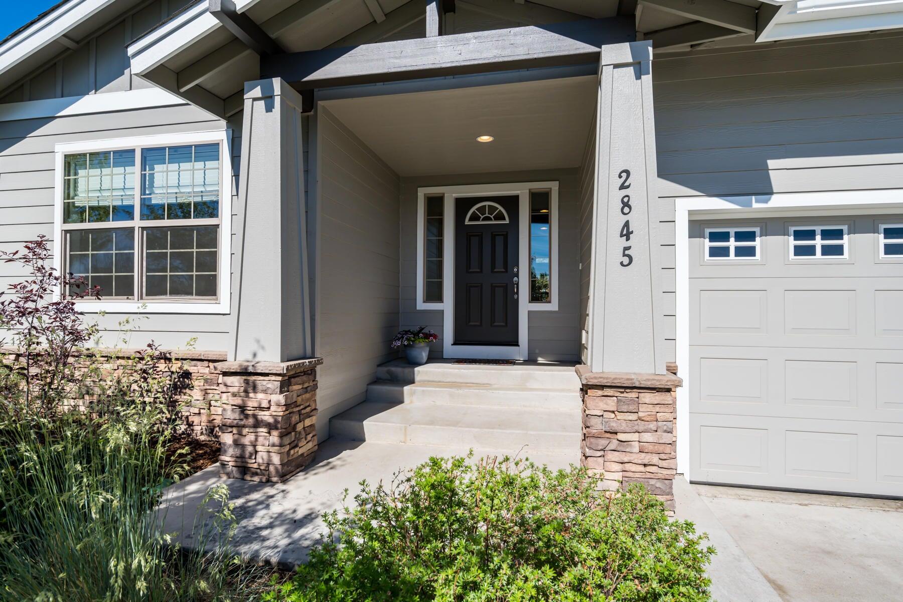 2845 Southwest 31st Street Redmond, OR 97756 - Photo 1 of 33 Updated home, Large Lot. Close to Schools, Airport, Shopping, Medical Services.