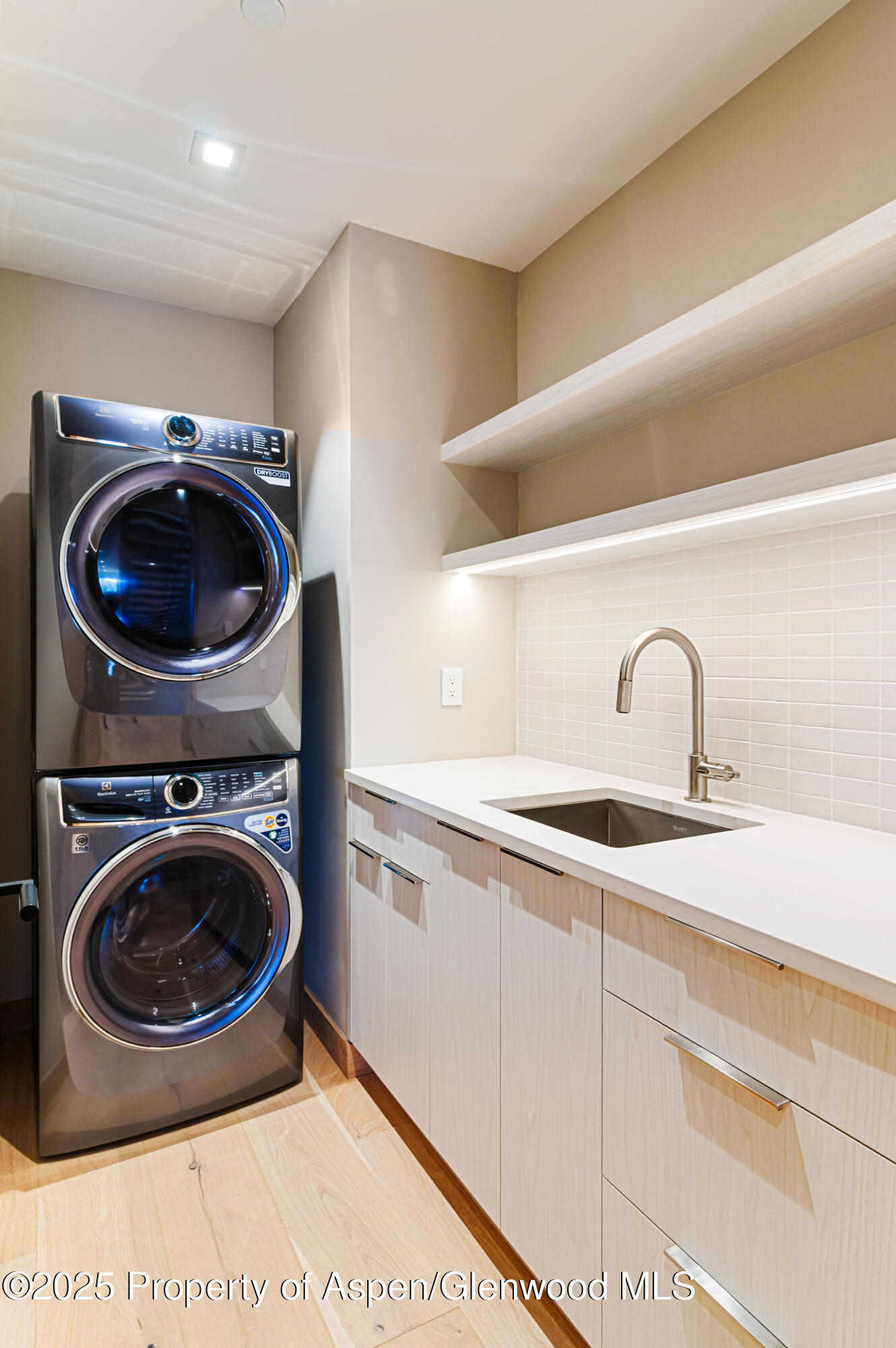 159 Lakeview Drive Basalt, CO 81621 - Photo 69 of 97 Laundry