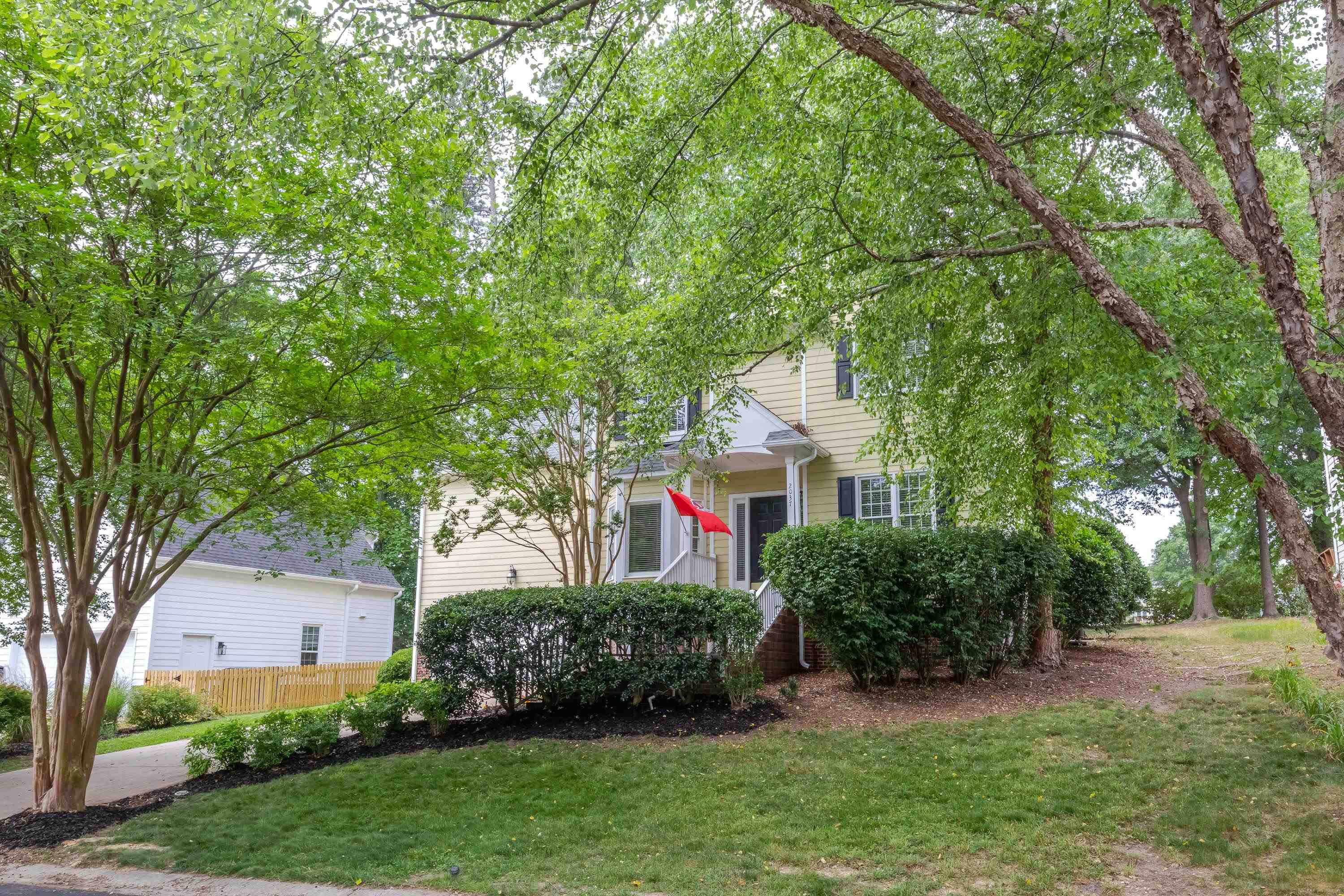 2037 Muirfield Village Way Raleigh, NC 27604 - Photo 4 of 56 Photo 4