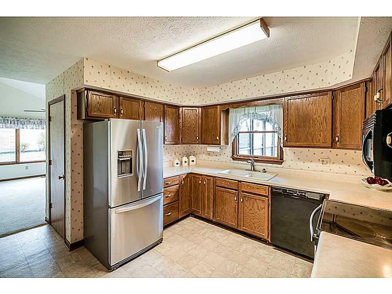 1637 Fox Ridge Drive Springfield, OH 45503 - Photo 10 of 25