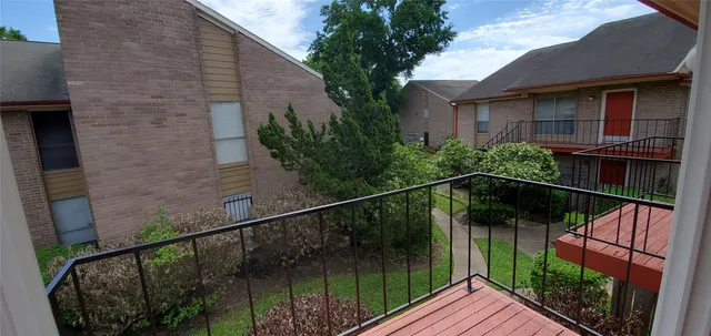 $470,000 | 12955 Woodforest Boulevard, Unit 53, Houston, TX 77015